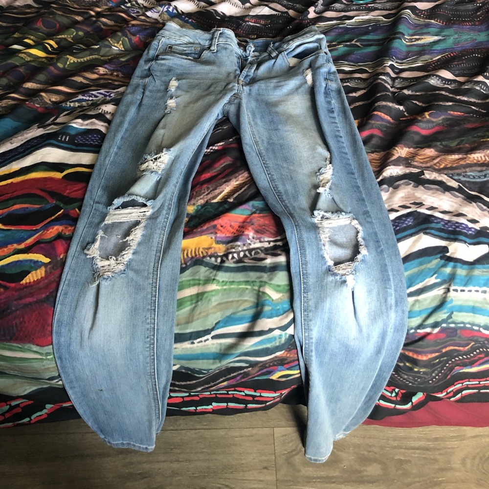 Ripped Jeans-Light Color - Picture 2 of 4